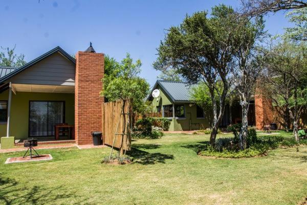 Chameleon Bush Lodge Hammanskraal Exterior foto