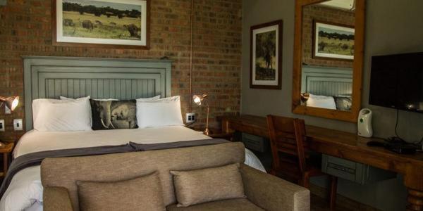 Chameleon Bush Lodge Hammanskraal Exterior foto