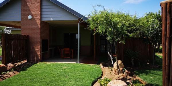 Chameleon Bush Lodge Hammanskraal Exterior foto