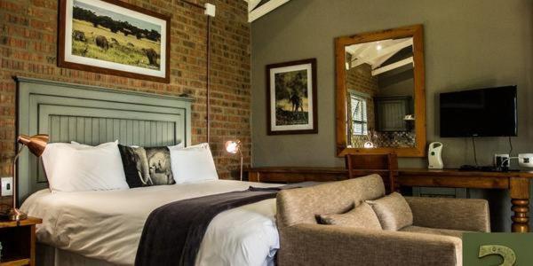 Chameleon Bush Lodge Hammanskraal Exterior foto
